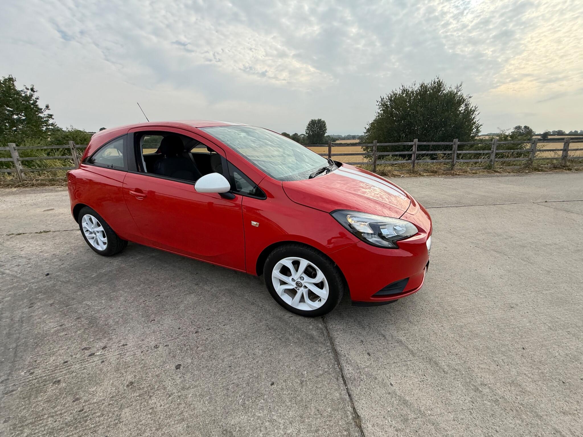 Vauxhall Corsa 1.2i Sting Euro 6 3dr — photo 41 of 68